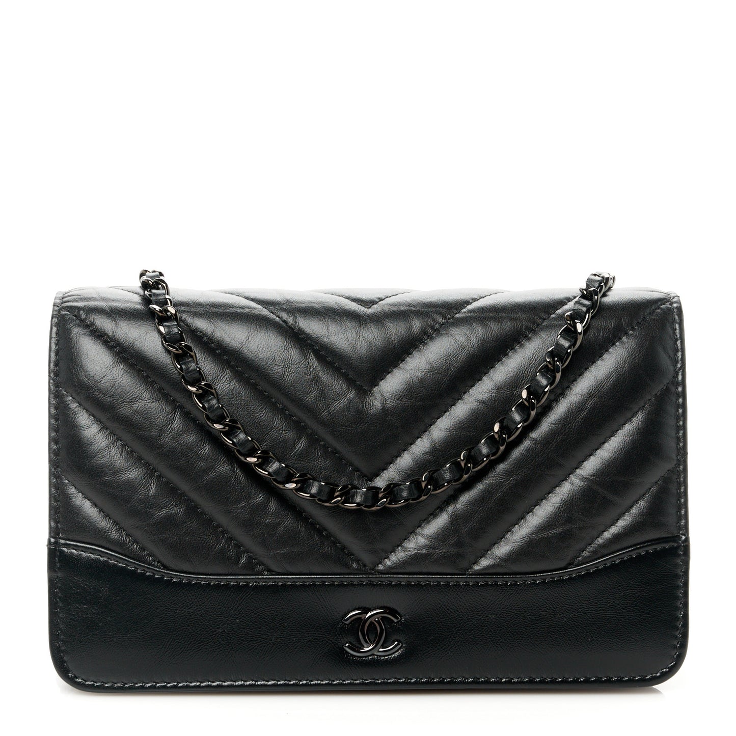 Aged Calfskin Chevron Quilted Gabrielle Wallet On Chain WOC Black