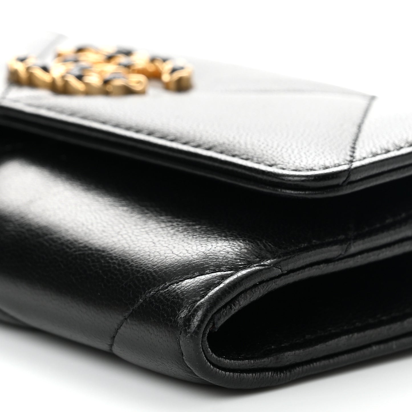 Lambskin Quilted Chanel 19 Flap Wallet Black
