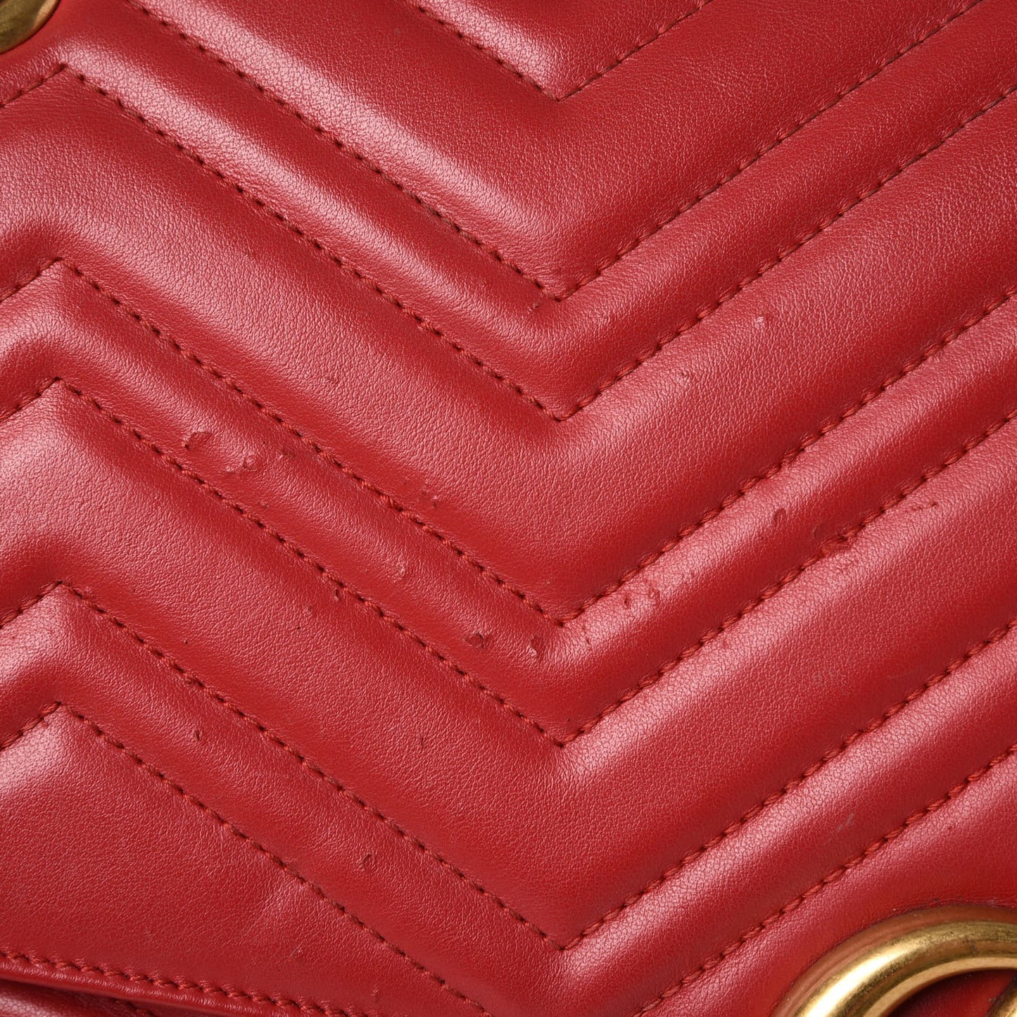 Calfskin Matelasse Large GG Marmont Shoulder Bag Hibiscus Red