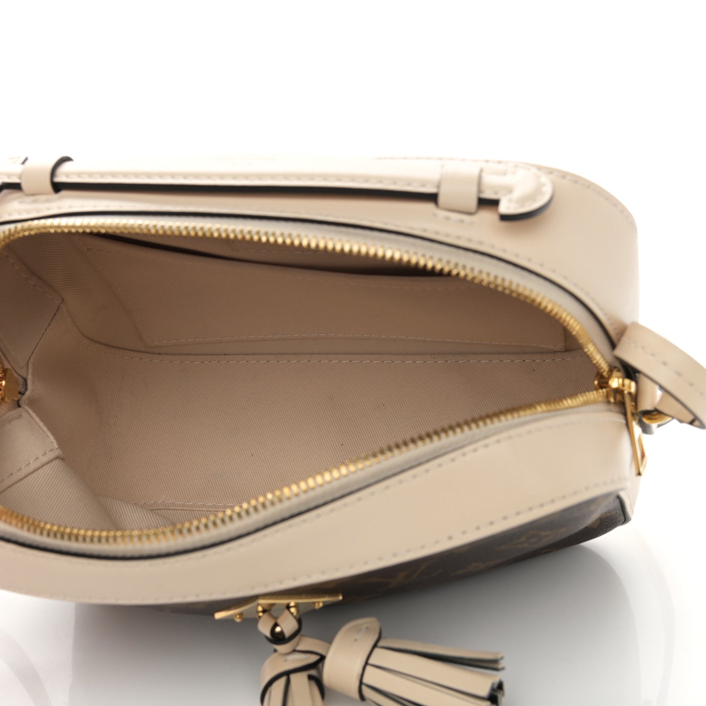 Monogram Saintonge Creme