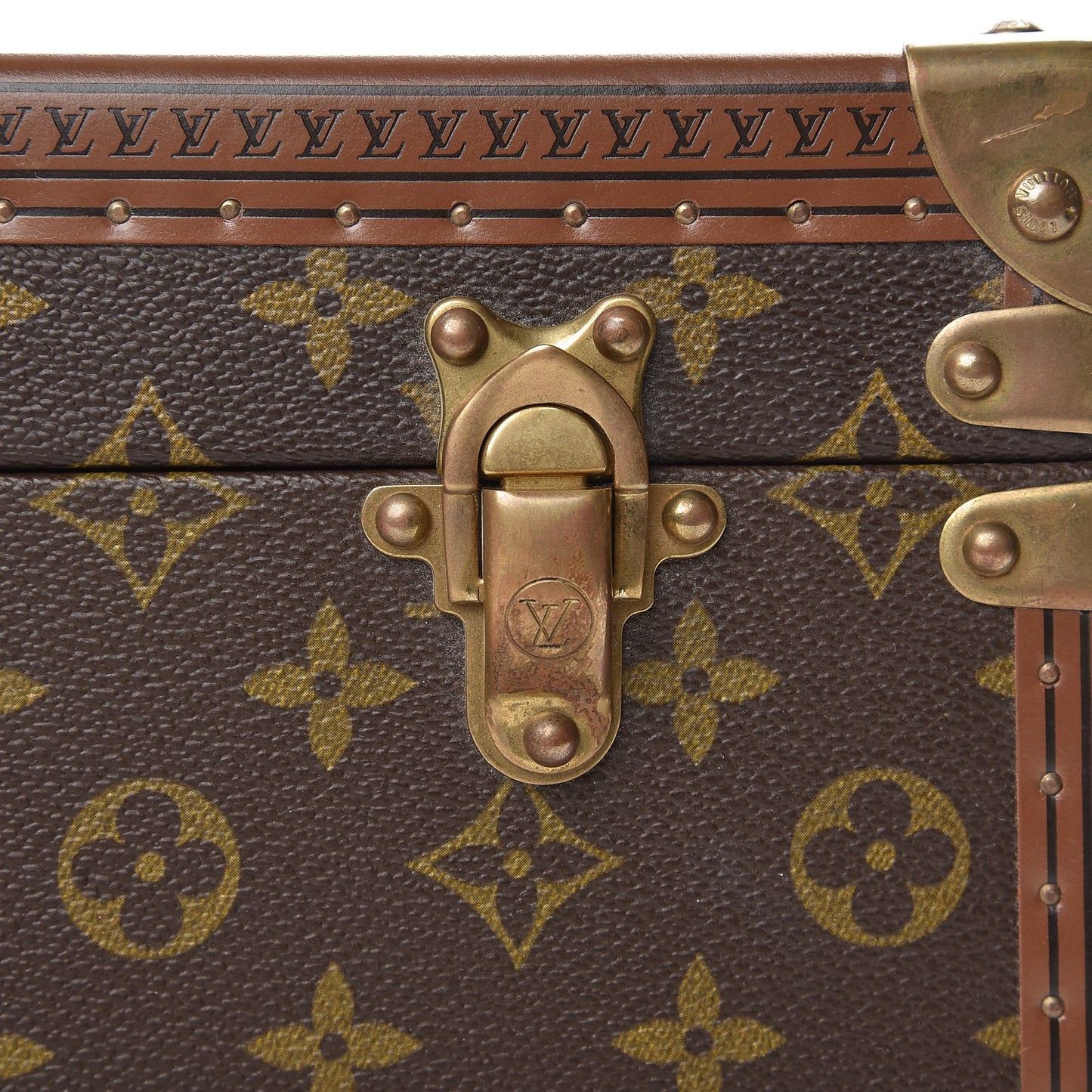 Monogram Bisten 55