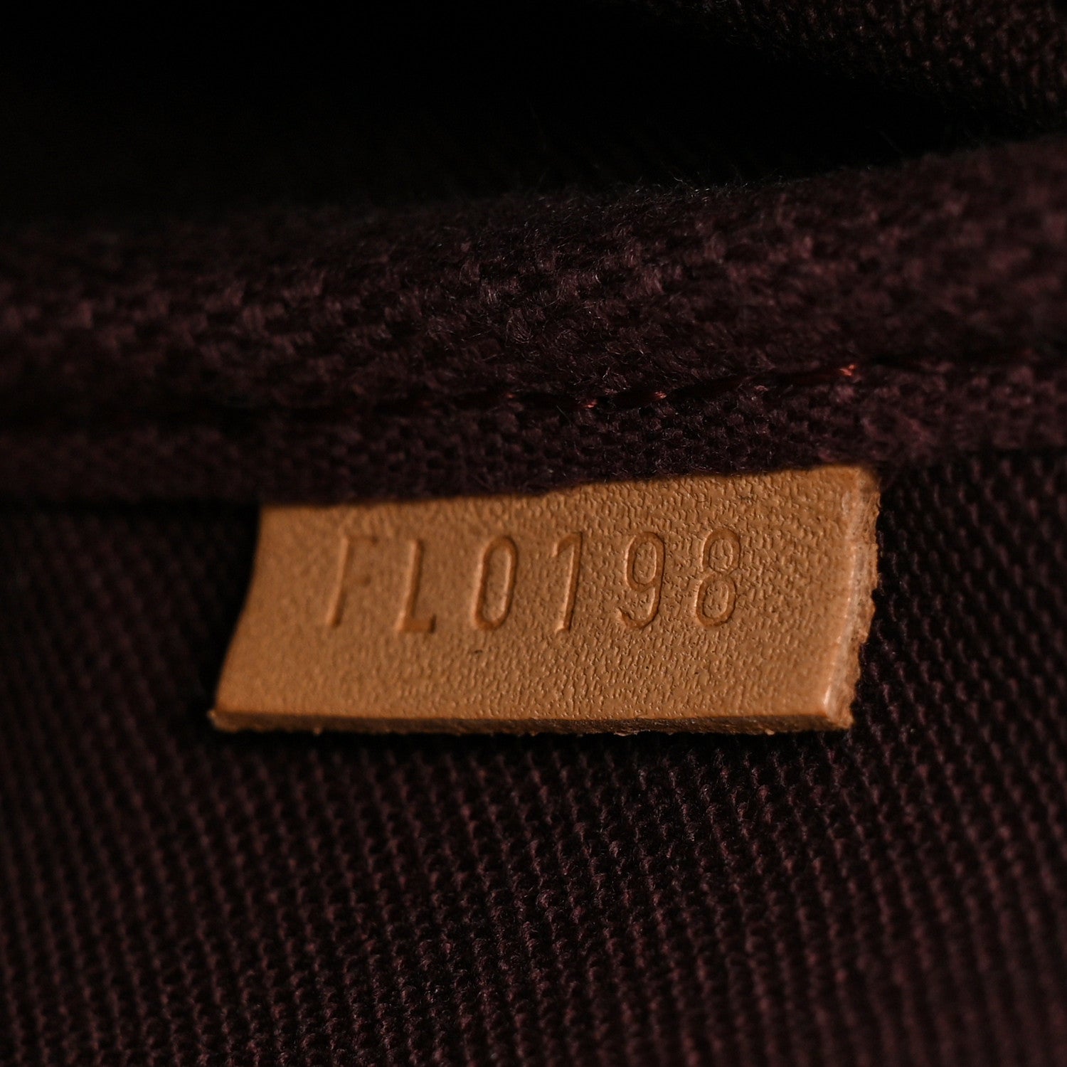 Louis Vuitton Monogram Favorite MM 7 of 8