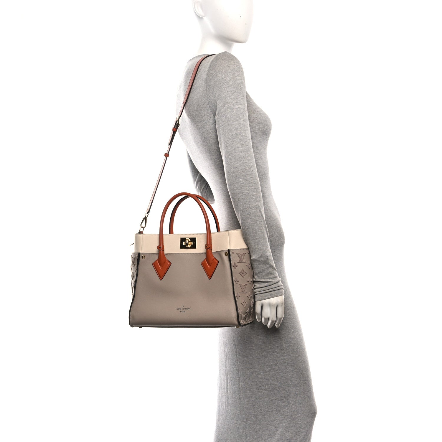 Louis Vuitton Calfskin Monogram Tufting On My Side Galet 2 of 9