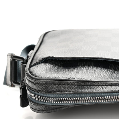 Louis Vuitton Damier Graphite Alpha Messenger Bag 23 of 25