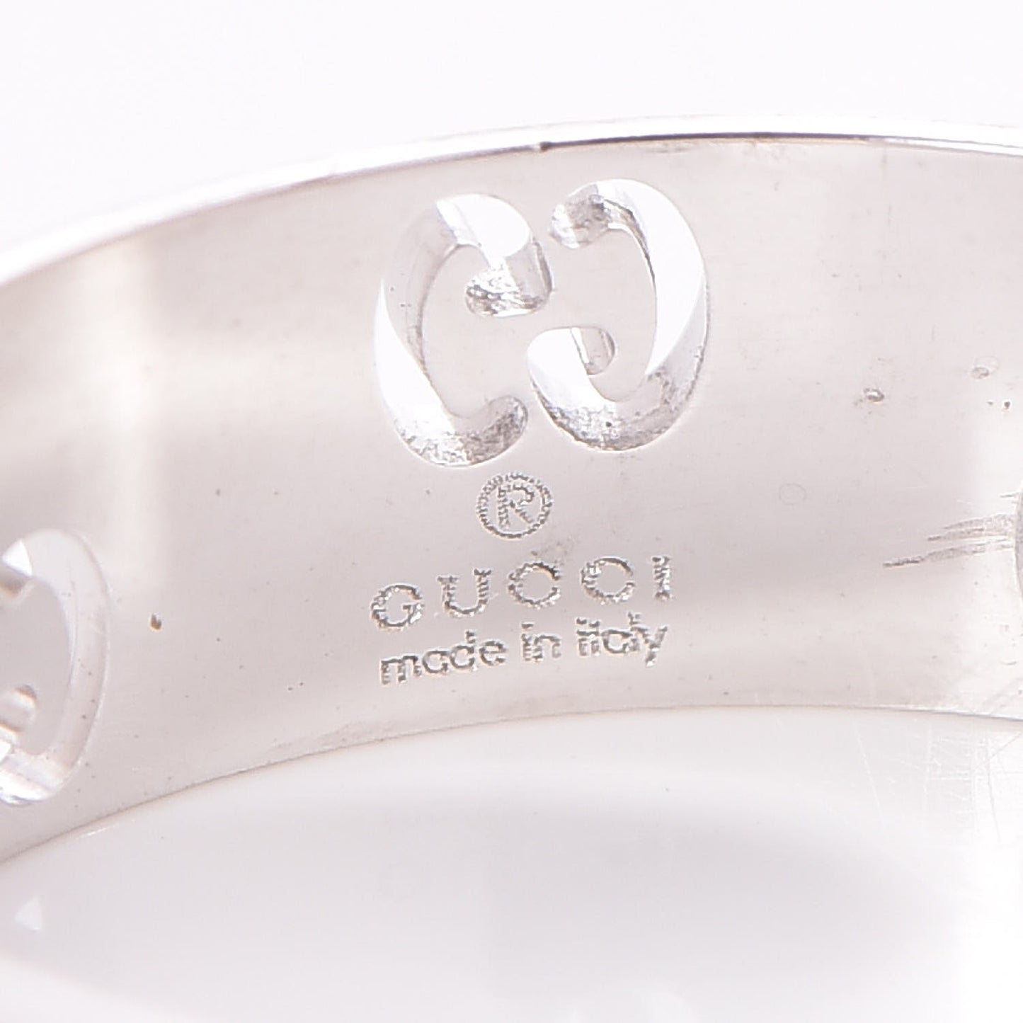18K White Gold Diamond 6mm Icon Band Ring 60 9
