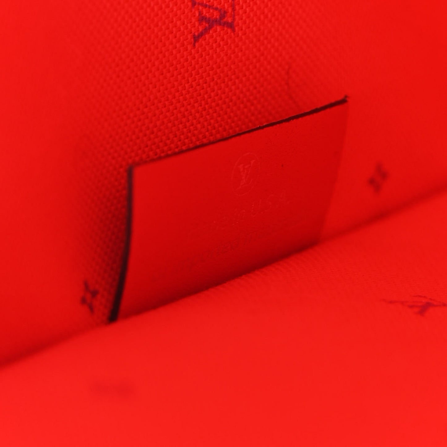 Monogram Escale Onthego GM Rouge