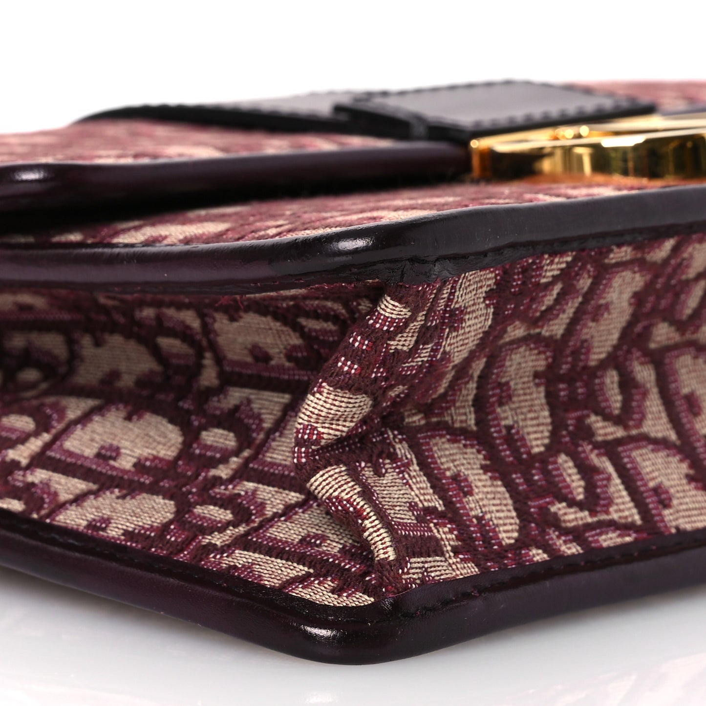 Oblique 30 Montaigne Flap Bag Burgundy