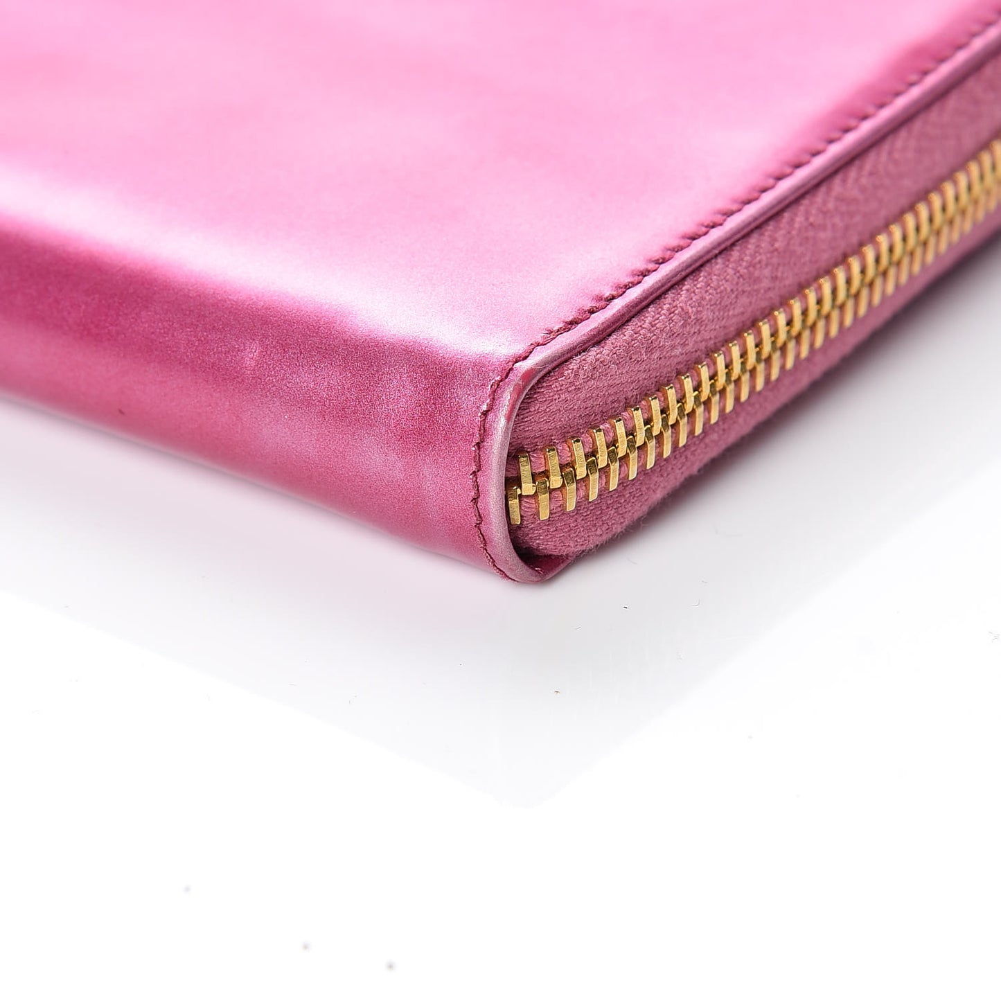 Spazzolato Zip Around Wallet Fuxia