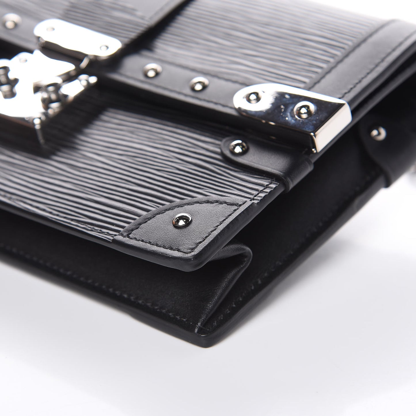 Epi Trunk Chain Wallet Black