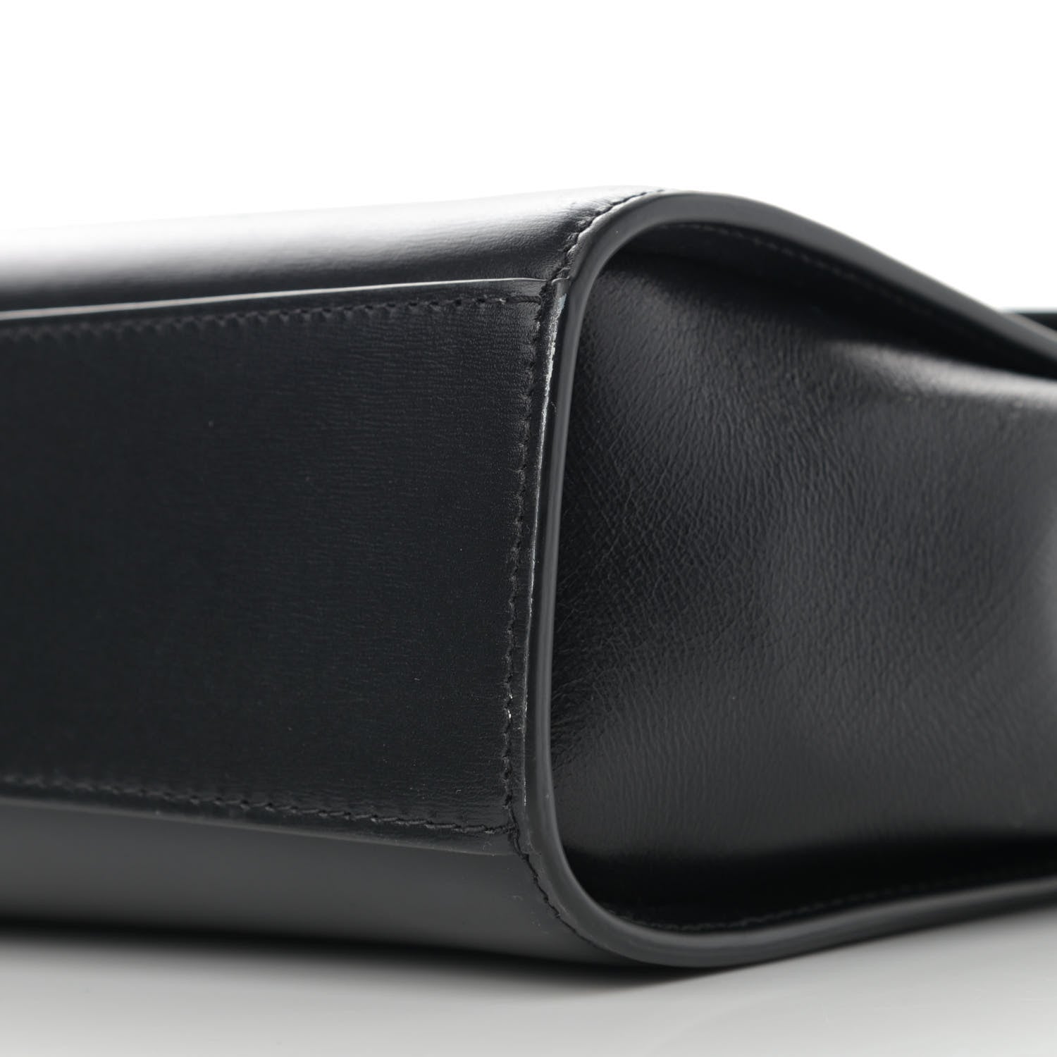 Bottega Veneta Box Calfskin Nappa Clip Bag Black 9 of 9