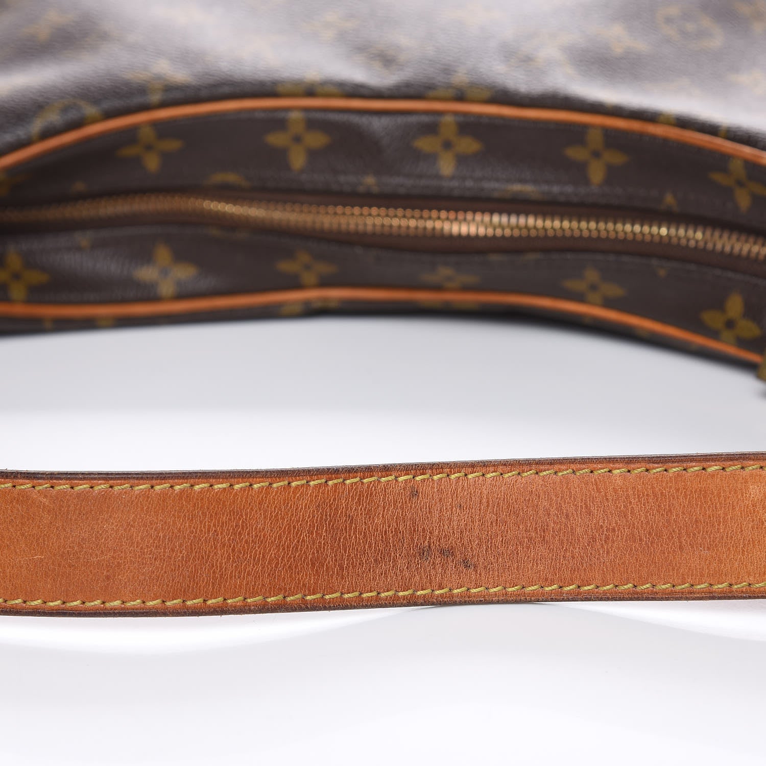 Louis Vuitton Monogram Croissant MM 9 of 16