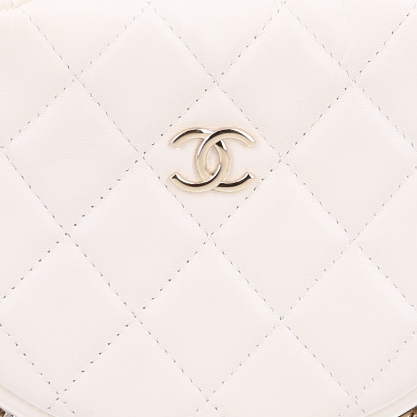 Lambskin Quilted Chain Around Pouch Hobo White