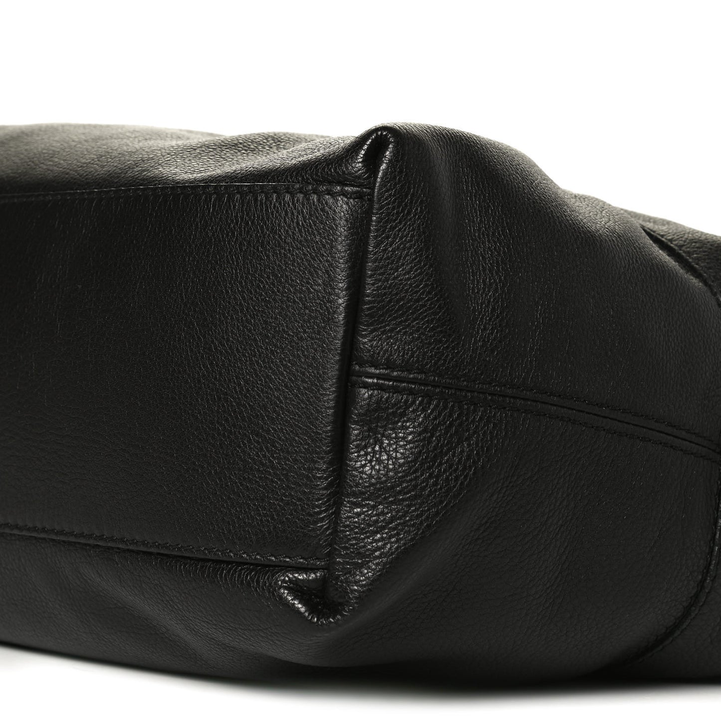 Waxy Grained Calfskin Studded Medium Nightingale Black
