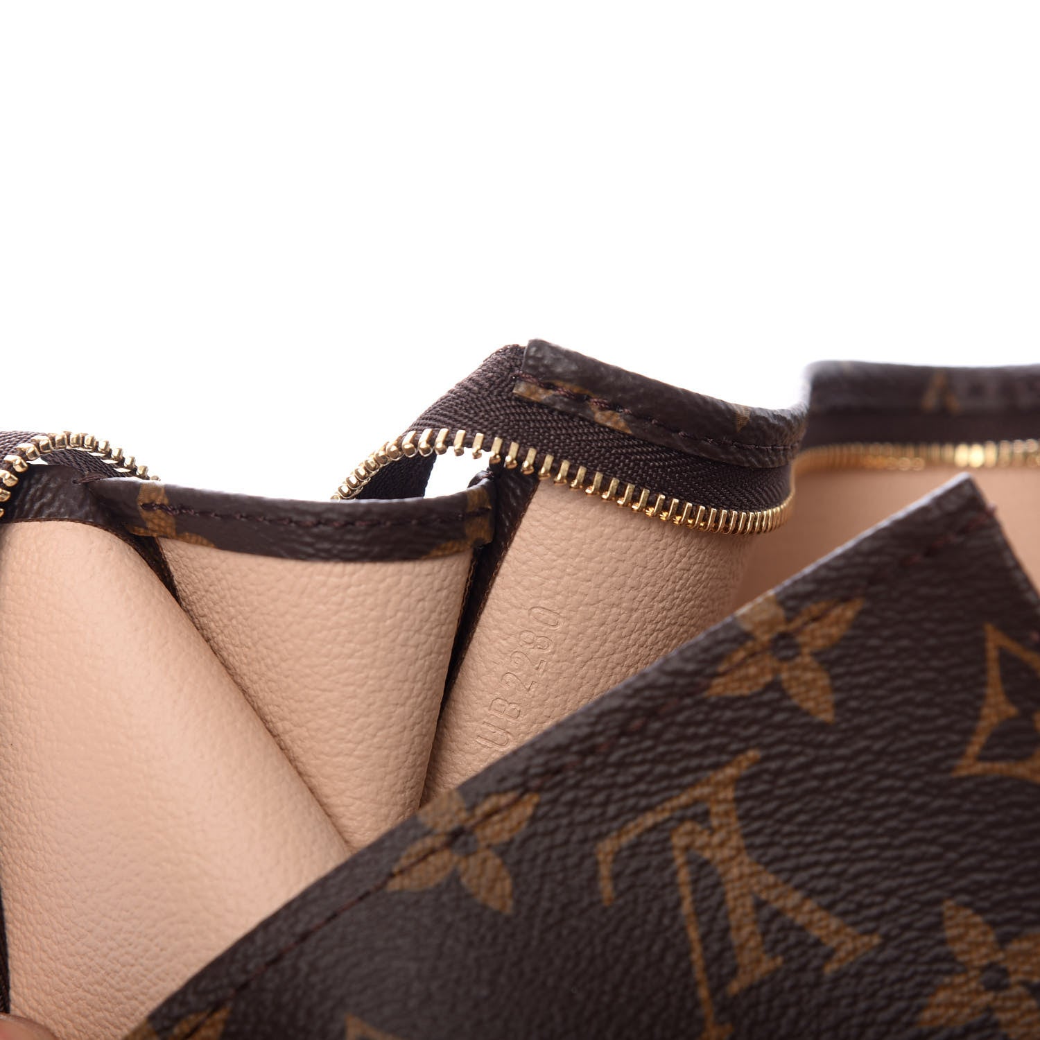Louis Vuitton Monogram Toiletry Pouch 26 6 of 10