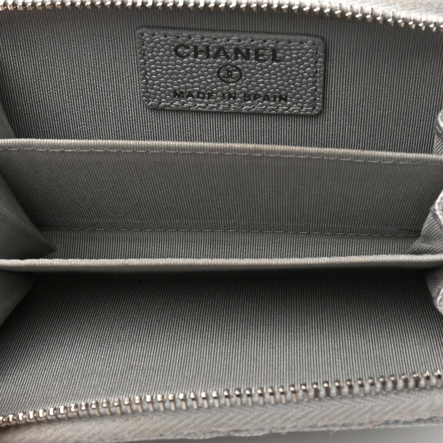 Chanel Metallic Caviar Chevron Quilted Vintage Mademoiselle Zip Coin Purse Silver 5 of 10