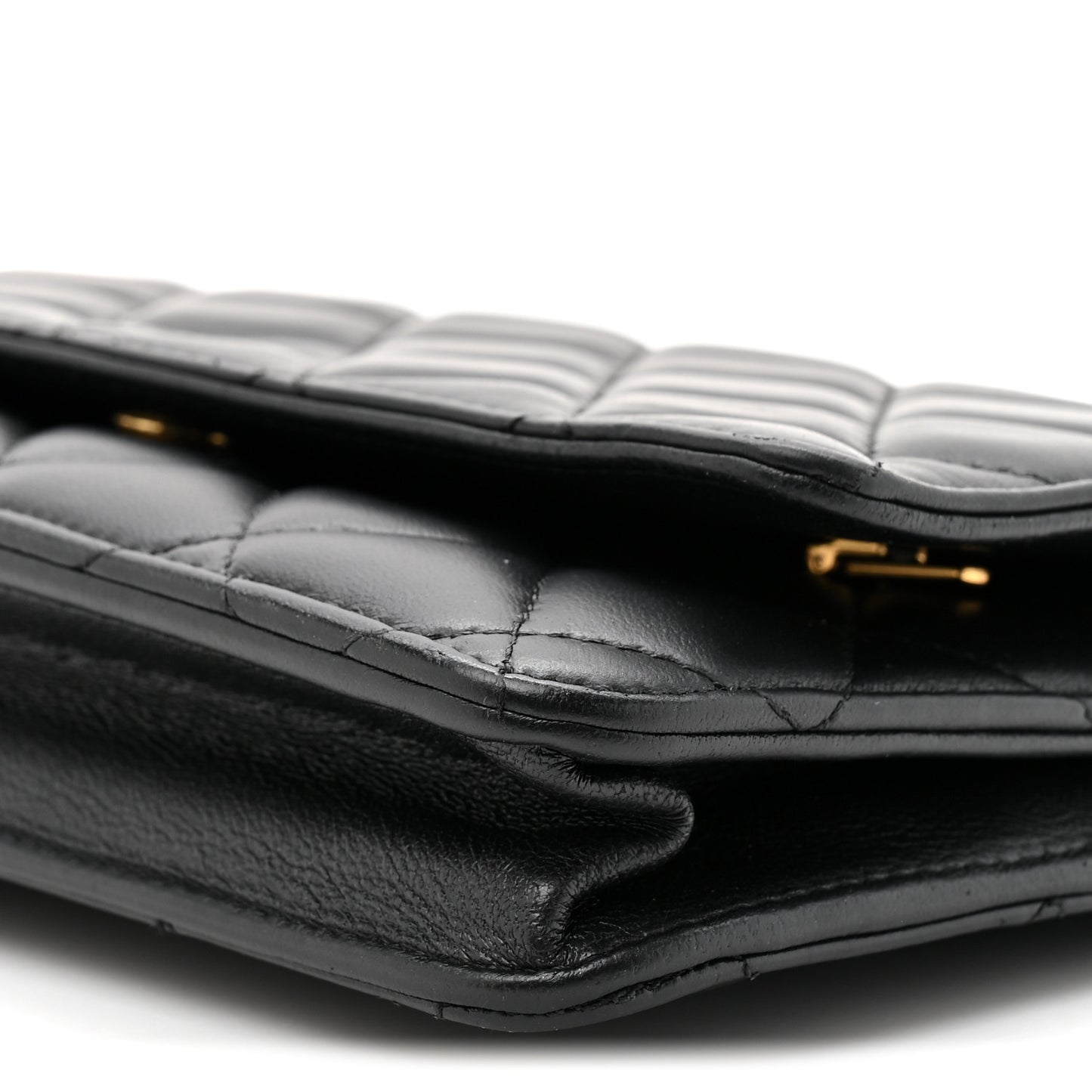 Lambskin Quilted Wallet On Chain WOC Black