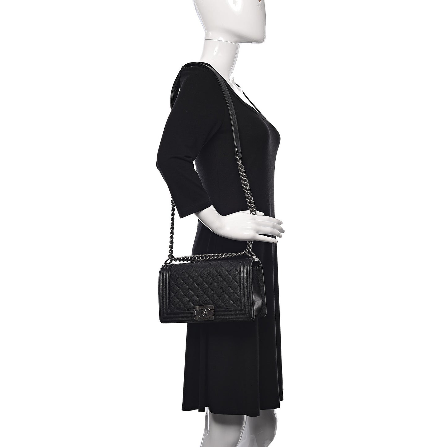 Caviar Quilted Medium Boy Flap Black