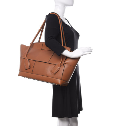Bottega Veneta French Calfskin Maxi Intrecciato Large Arco Wood 2 of 11