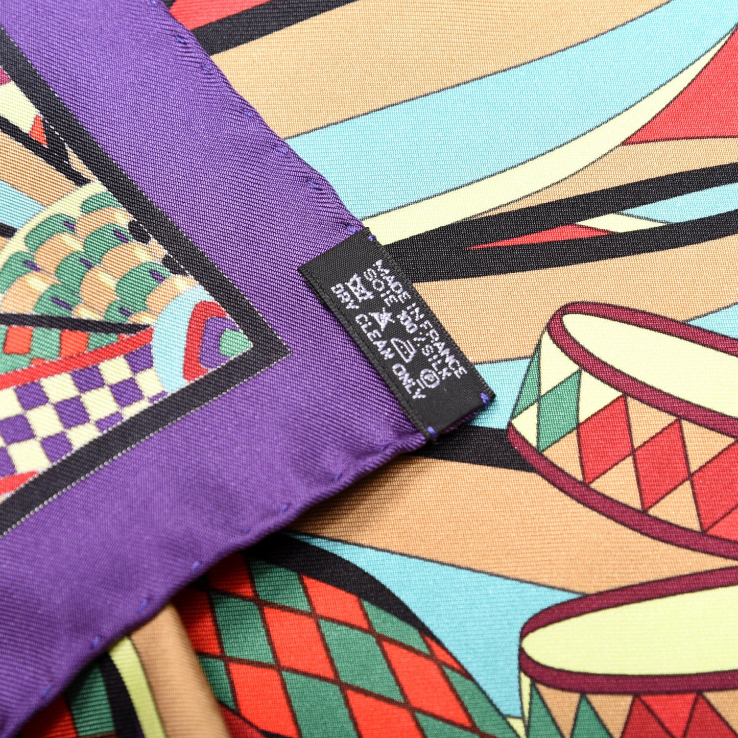 Silk Les Flots Du Cheval Pocket Square