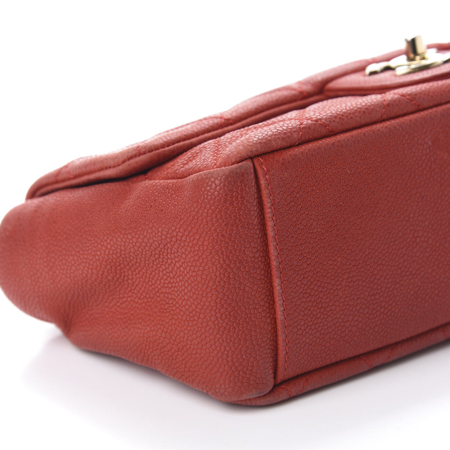 Iridescent Caviar Quilted Medium Chic Quilt Flap Red