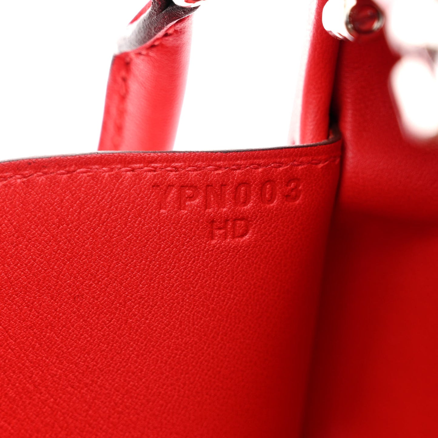 Chevre Chamkila Clou Medor Clutch Rouge De Coeur