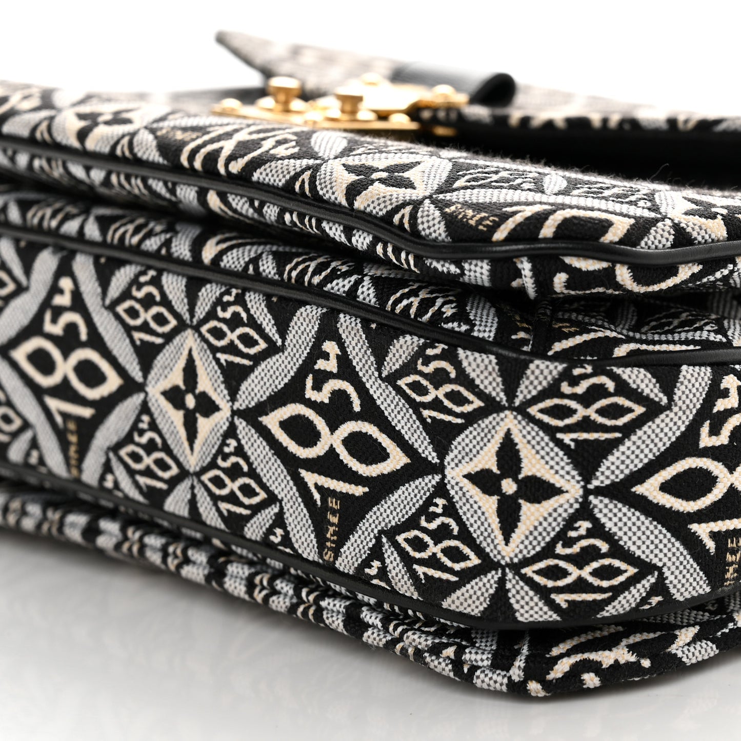Jacquard Since 1854 Pochette Metis Grey