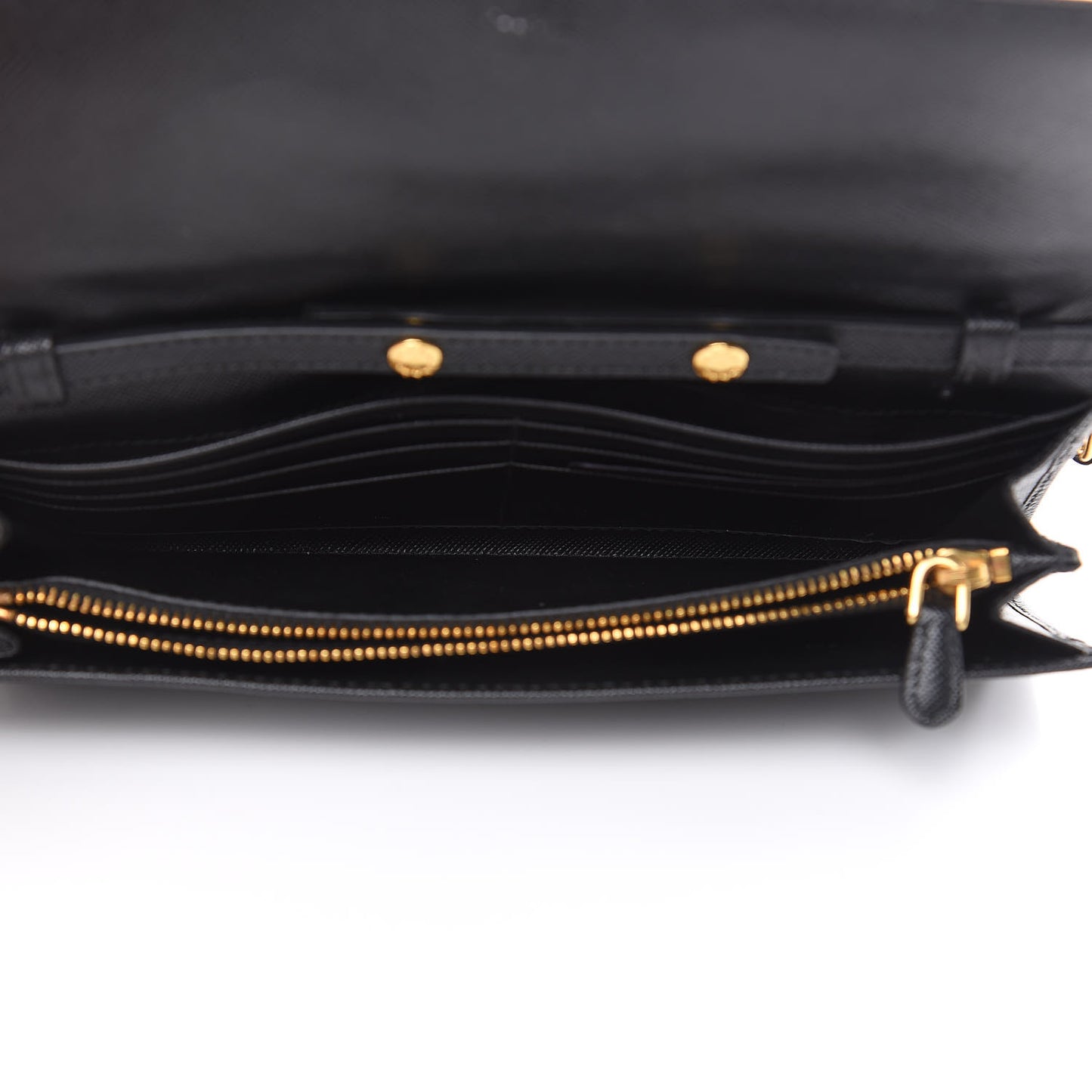 Saffiano Metal Oro Chain Wallet Black