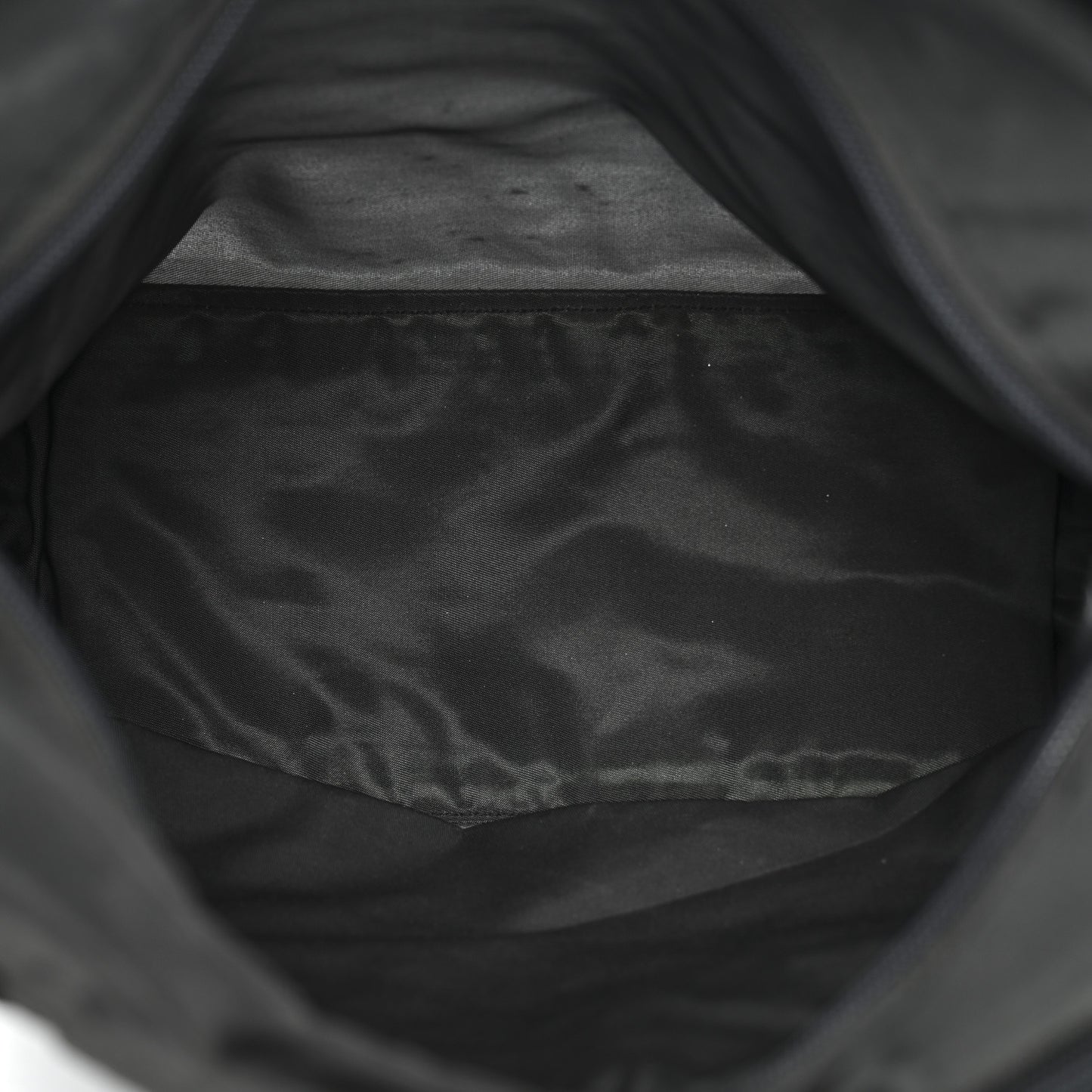Tessuto Nylon Triangle Tote Mimetico Black