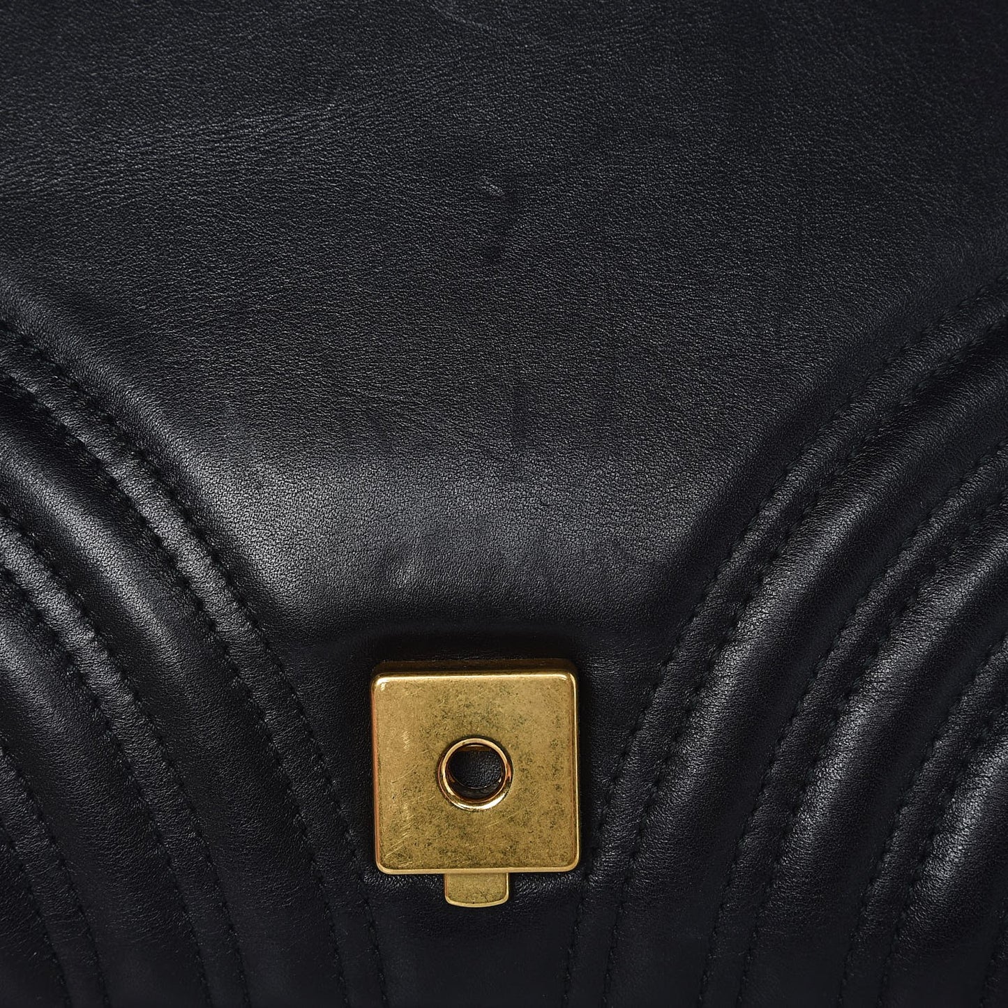 Calfskin Matelasse Medium GG Marmont Shoulder Bag Black
