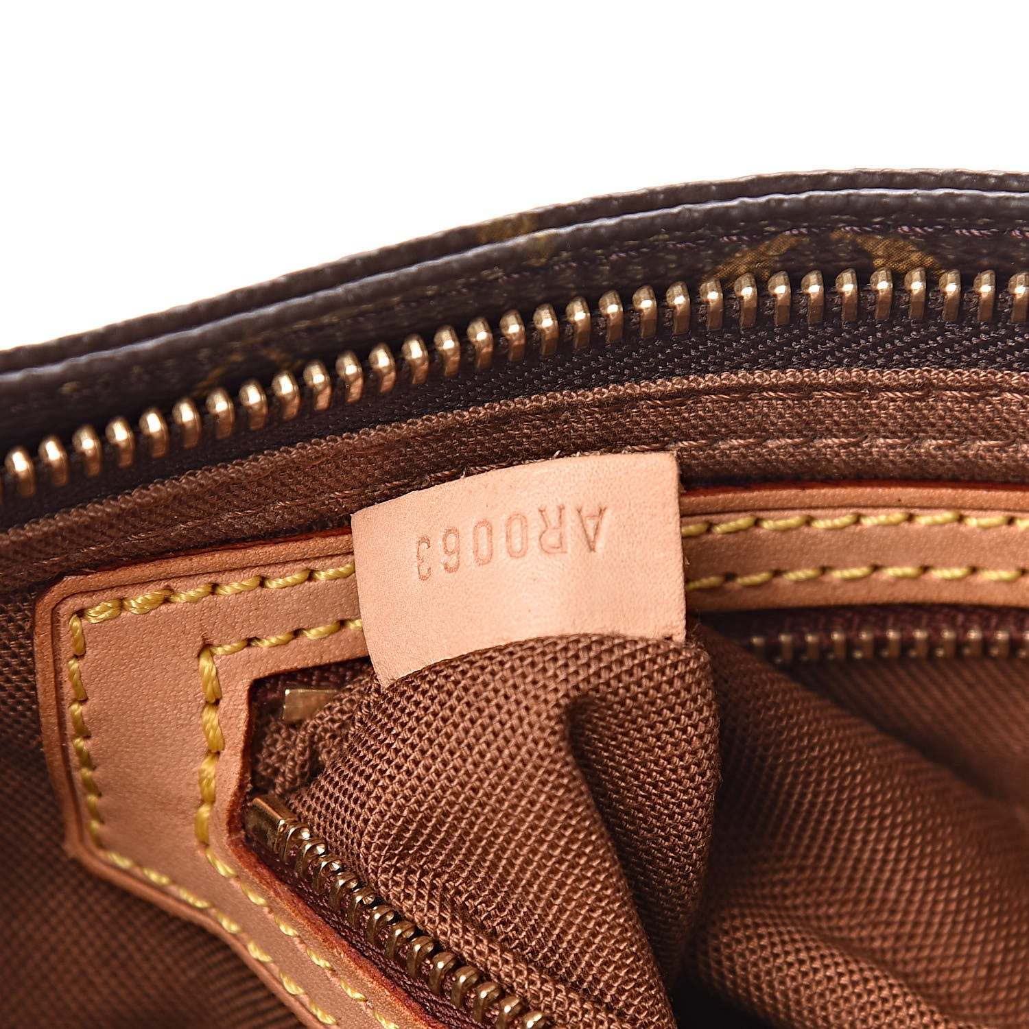Louis Vuitton Monogram Trotteur 7 of 15