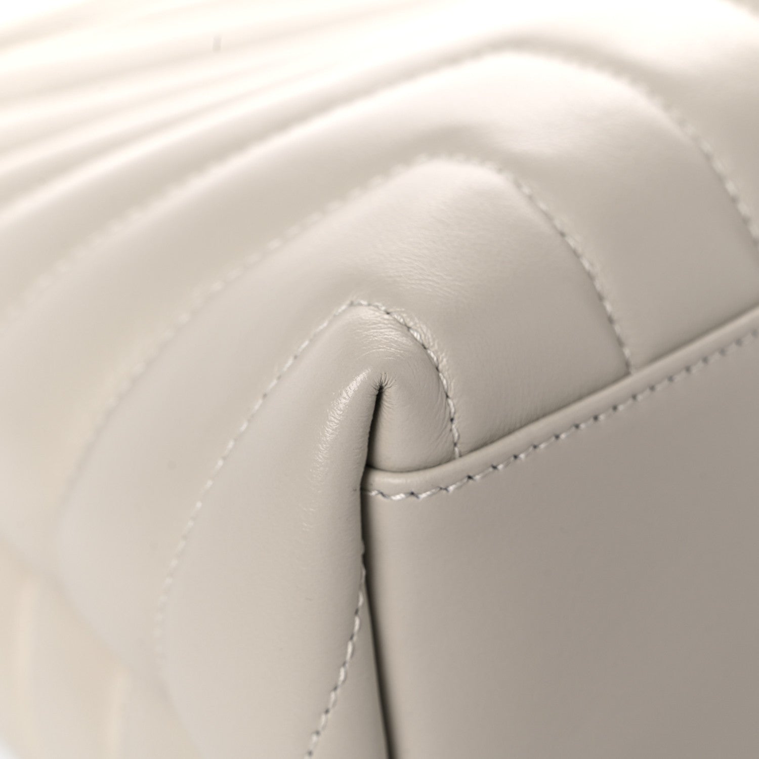 Saint Laurent Calfskin Y Quilted Monogram Medium Loulou Chain Satchel Blanc Vintage 11 of 17