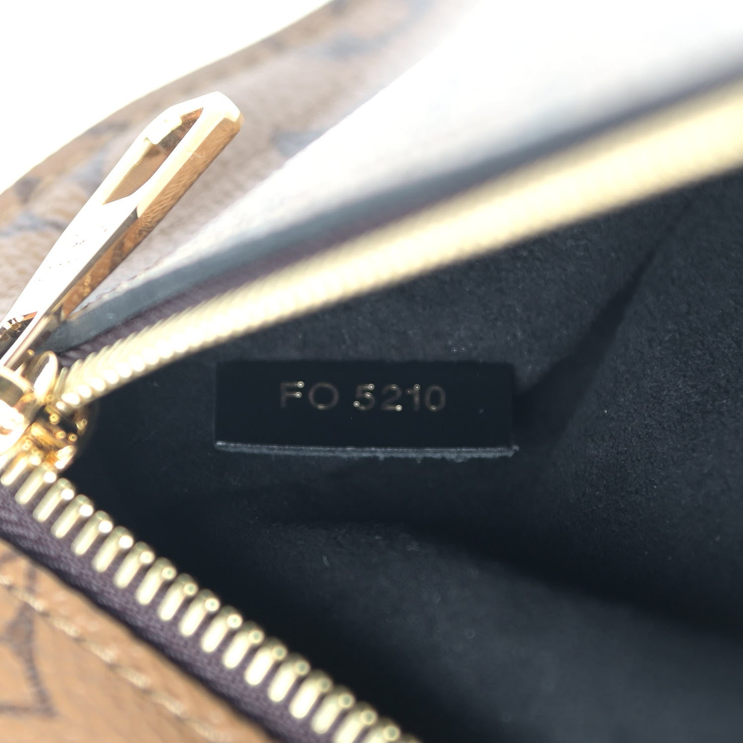 Louis Vuitton Reverse Monogram Pochette Metis 7 of 9