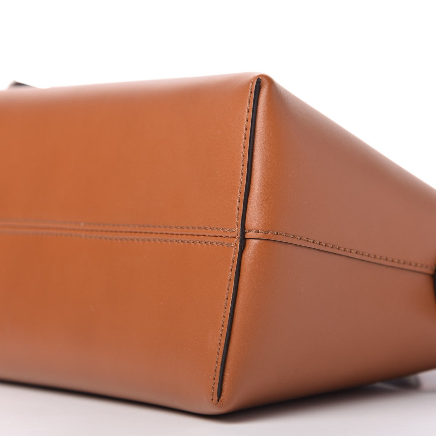 Vitello King Logo Embossed Medium By The Way Boston Bag Cuoio