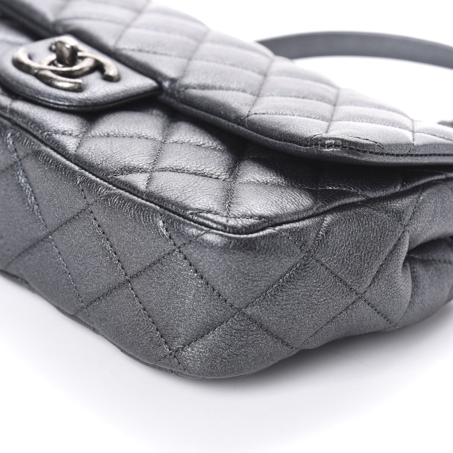 Chanel Metallic Calfskin Quilted Medium CC Eyelet Flap Dark Silver 10 of 10