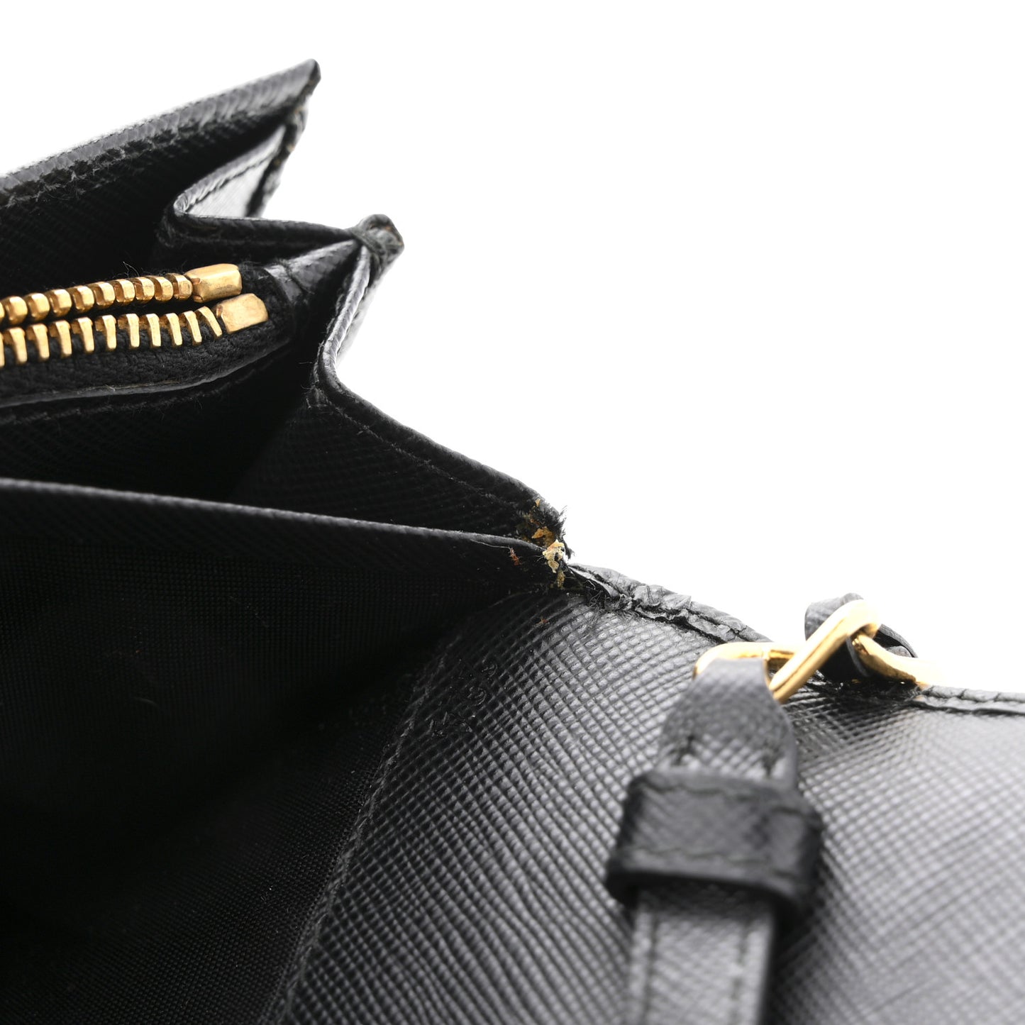 Saffiano Metal Oro Chain Wallet Black