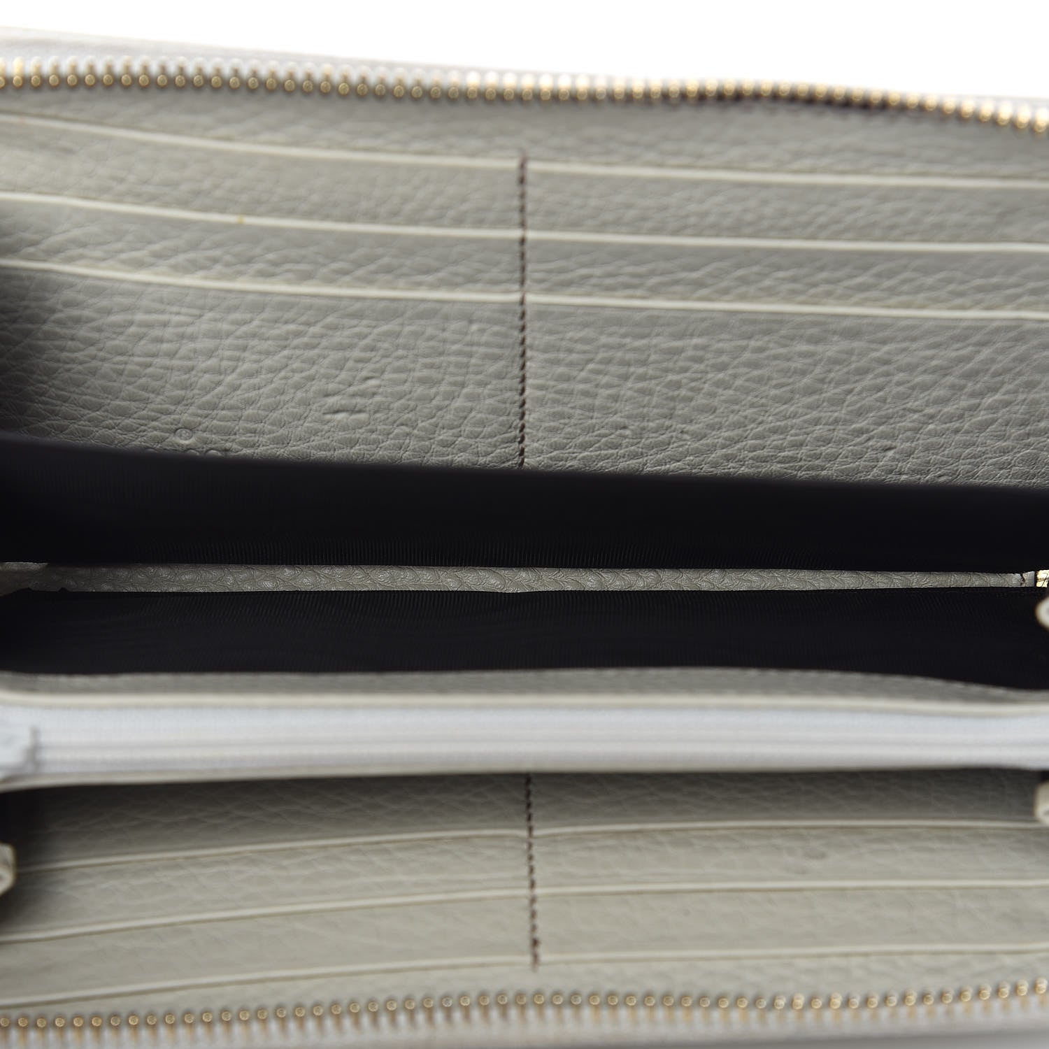 Gucci Pebbled Calfskin Soho Zip Around Wallet Off White 5 of 14