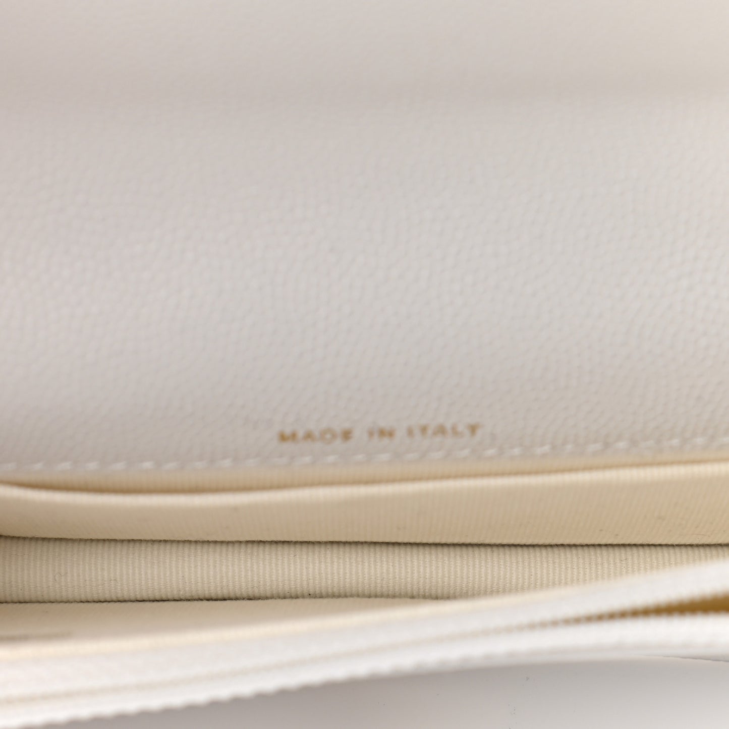 Caviar Quilted Pocket Twins Clutch With Chain White