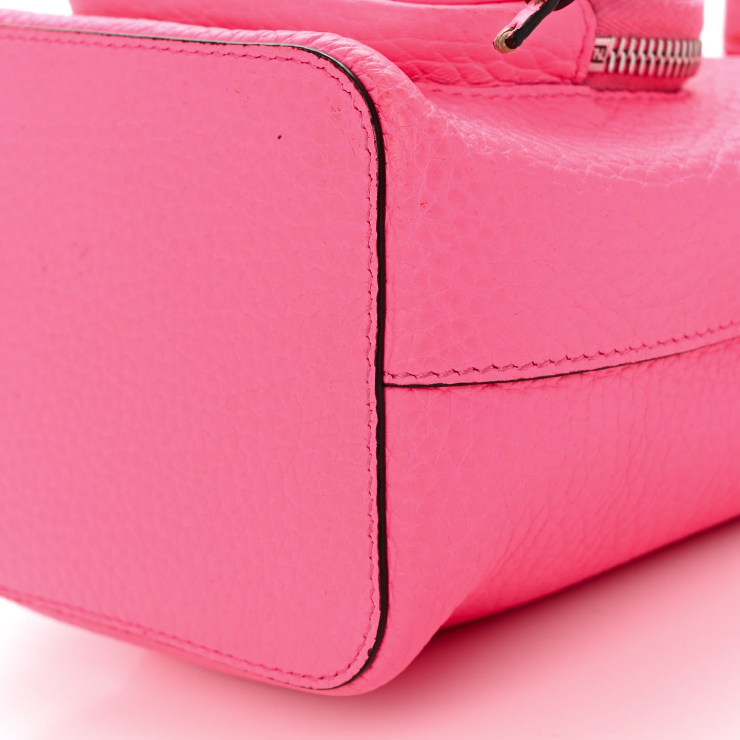 Cuoio Romano F is Fendi Mini Mon Tresor Pocket Bucket Bag Fluo Pink