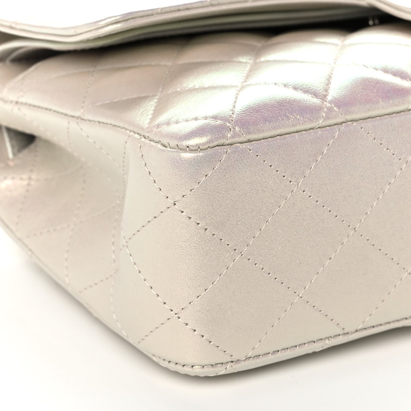 Iridescent Lambskin Quilted Medium Double Flap Ivory