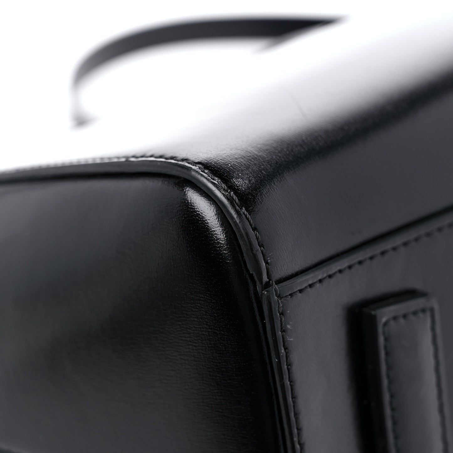 Shiny Lord Calfskin Small Antigona Black