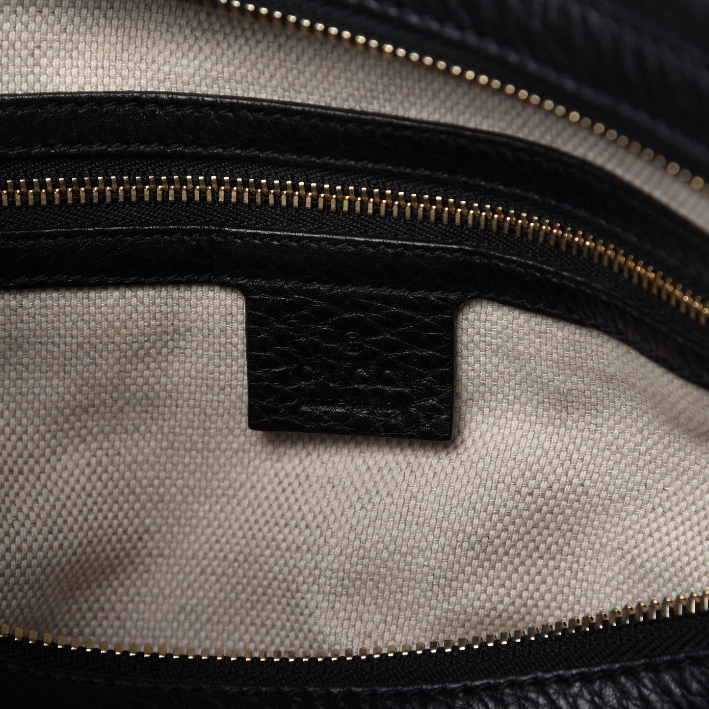 Pebbled Calfskin Medium Soho Chain Hobo Black