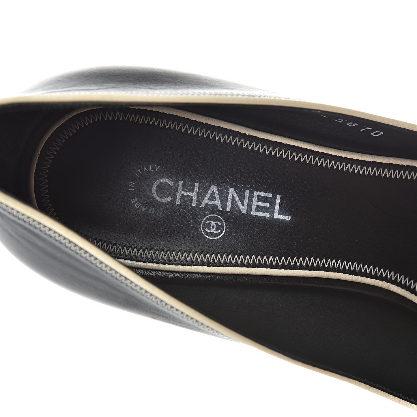 Lambskin CC Cap Toe Pumps 37 Black White