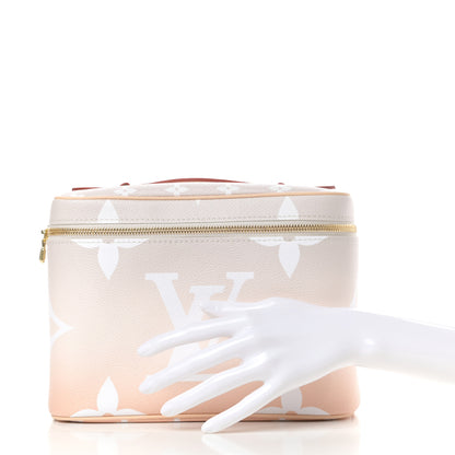 Louis Vuitton Monogram Giant By The Pool Nice BB Brume 2 of 10