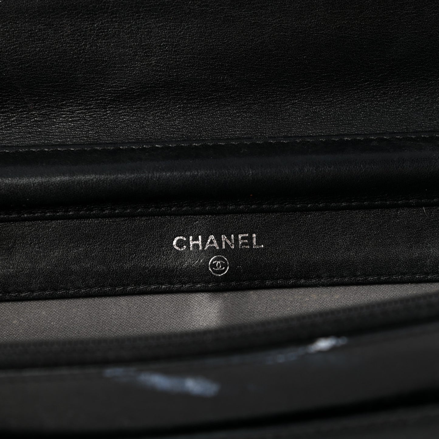 Lambskin Studded CC Wallet On Chain WOC Black