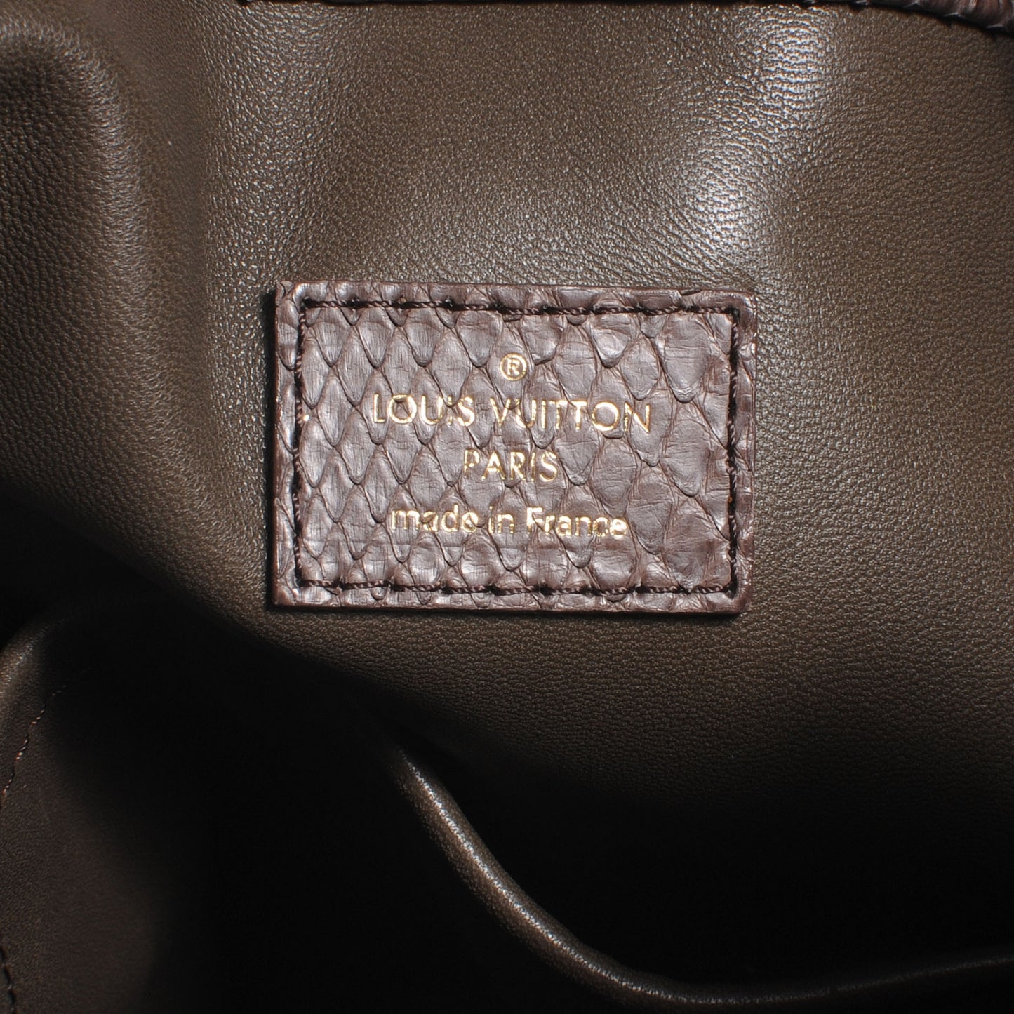 Python Embossed Monogram Artsy MM Gris