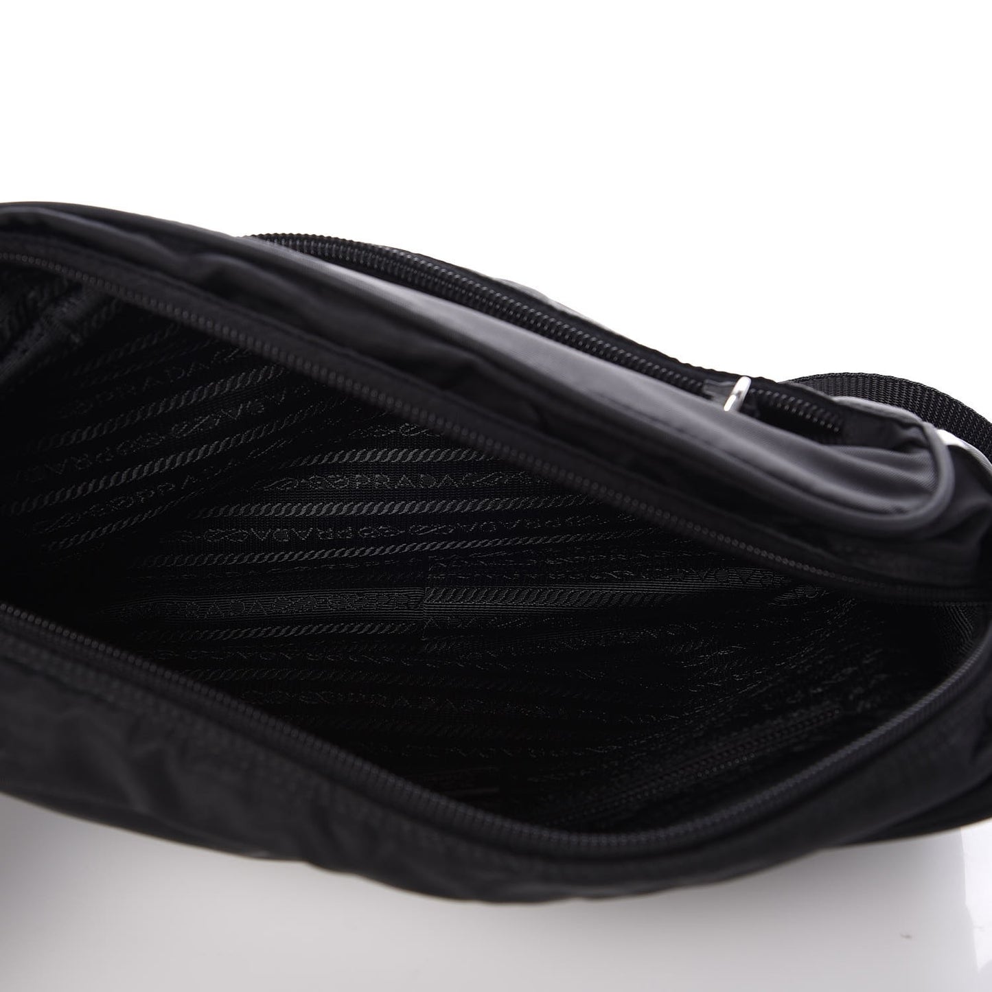 Nylon Vela Messenger Bag Black