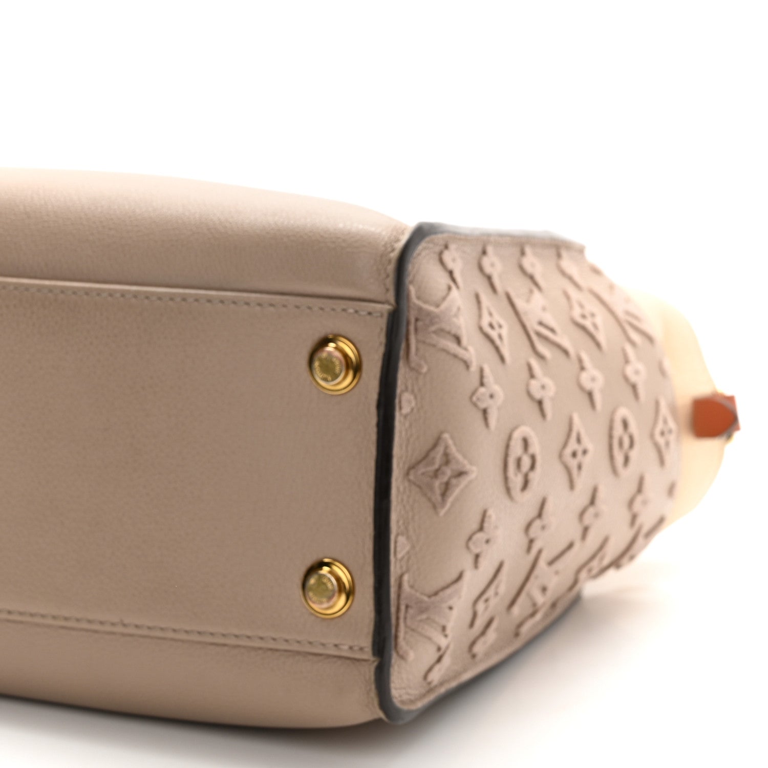 Louis Vuitton Calfskin Monogram Tufting On My Side Galet 9 of 12