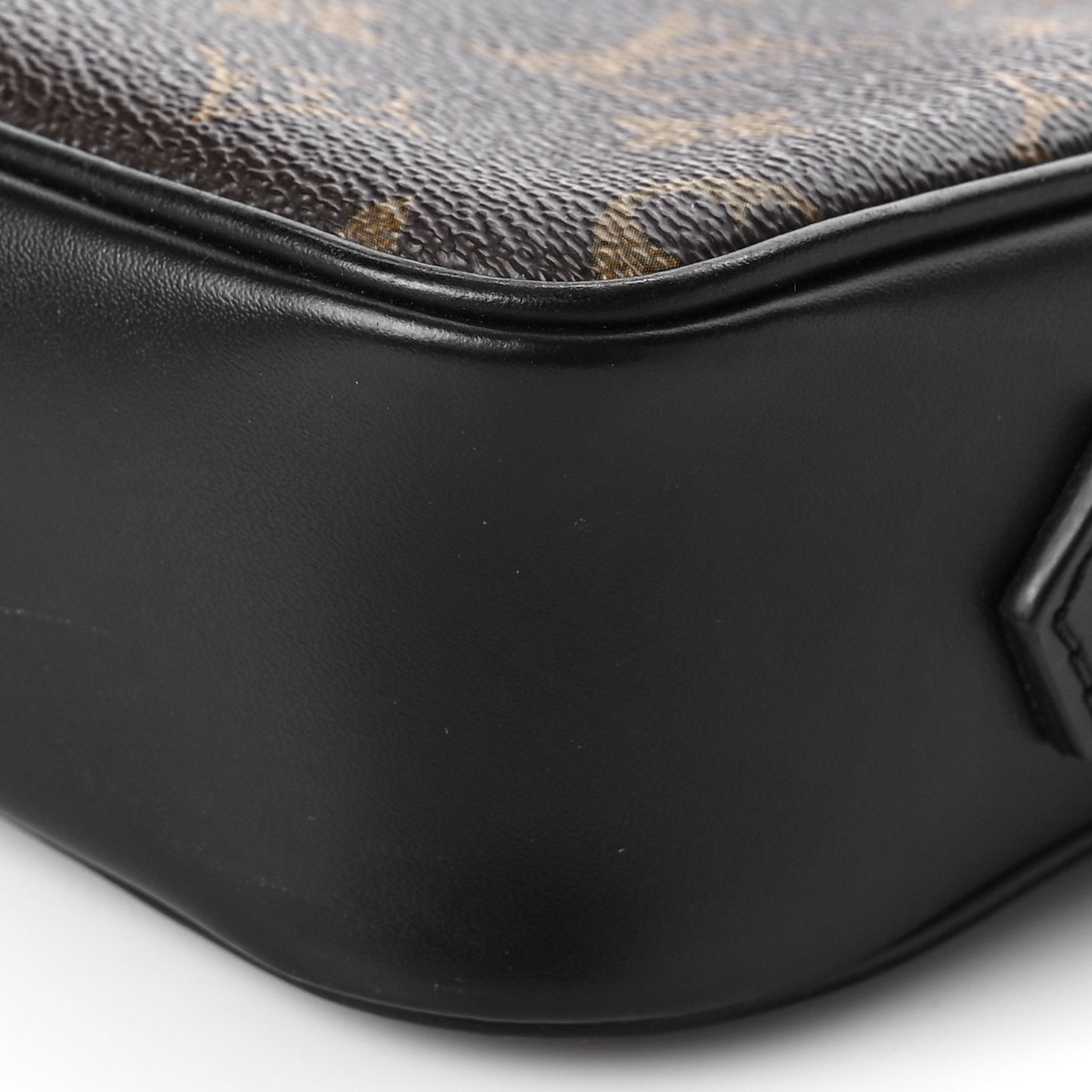 Monogram Macassar Kasai Clutch Black