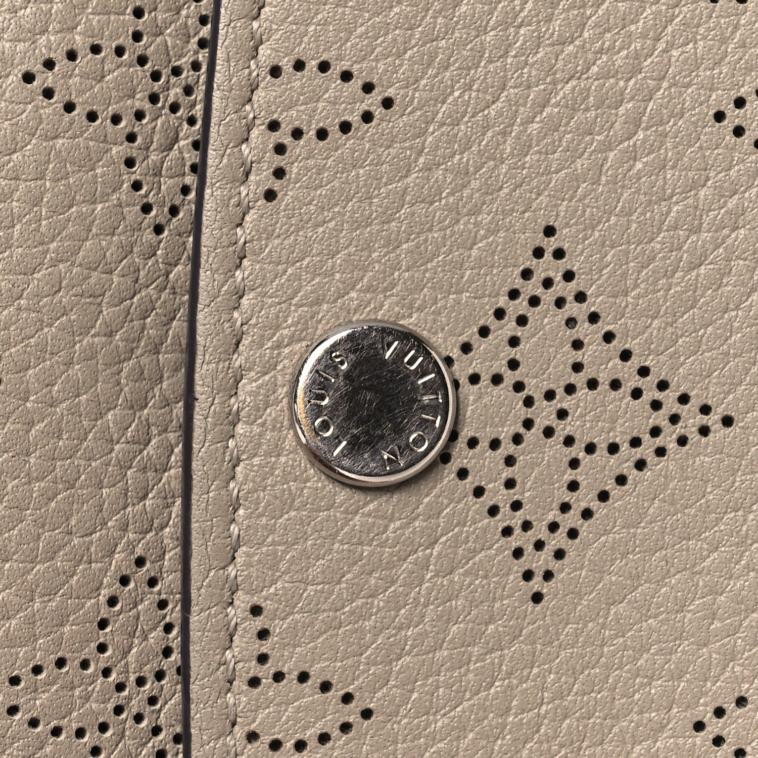 Louis Vuitton Mahina Iris Wallet NM Galet 14 of 14