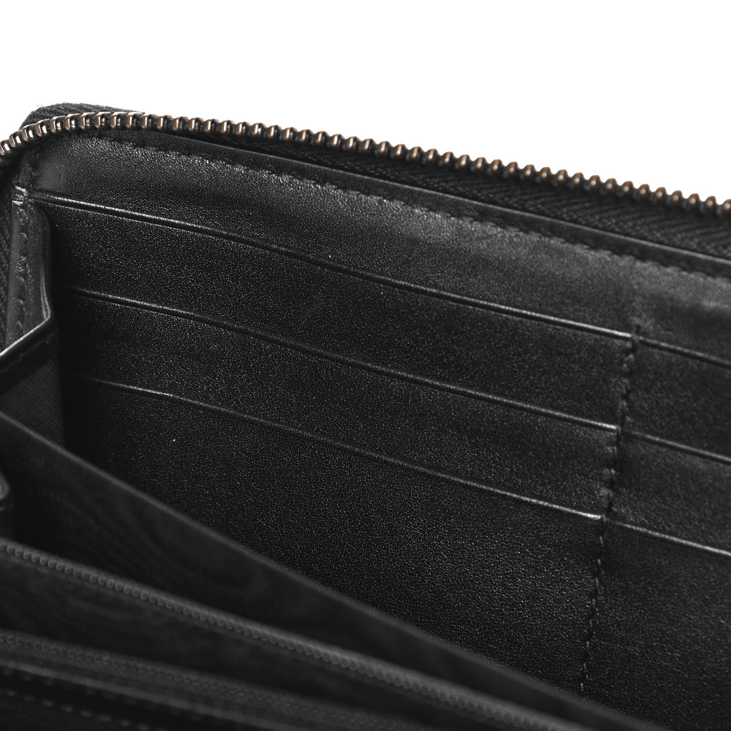 Calfskin Matelasse GG Marmont Zip Around Wallet Black